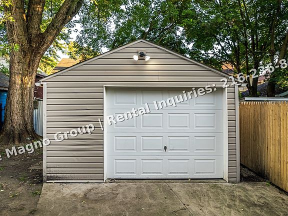 5th image of 312 Upland Ave