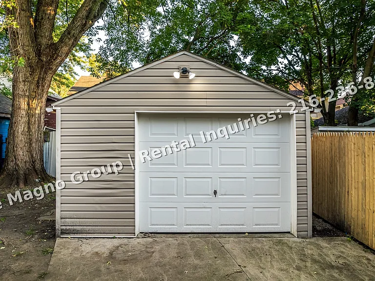 312 Upland Ave — Photo 5
