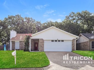 5705 Teal Ridge Dr, Arlington, TX 76017