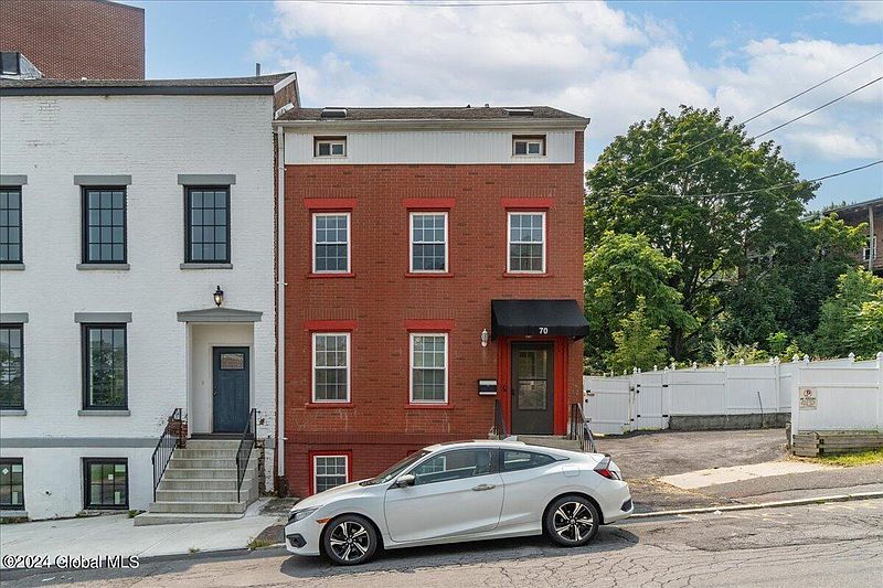 2nd image of 70 Livingston Avenue