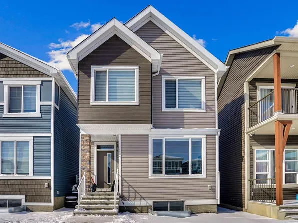 137 Seton Vlg SE, Calgary, AB T3M 3L8