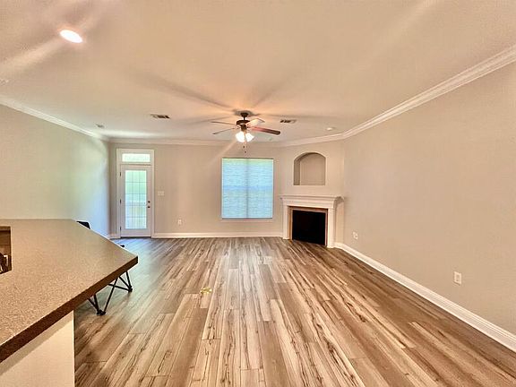 2nd image of 221 Evans St