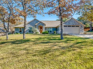127 Flat Foot Ln, Stephenville, TX 76401