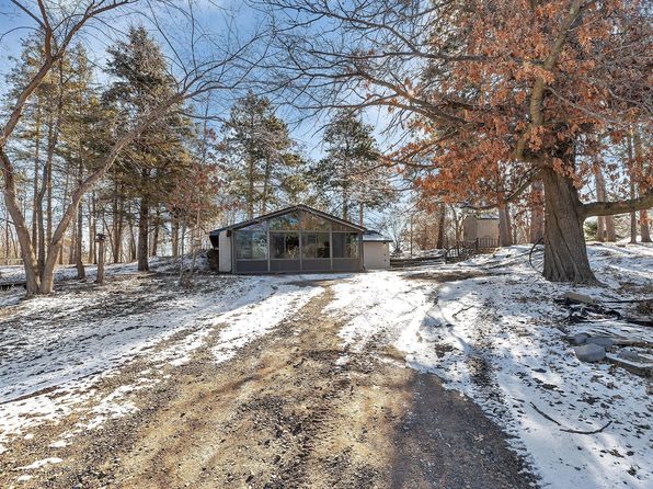 2112 Mahogany St, Mora, MN 55051