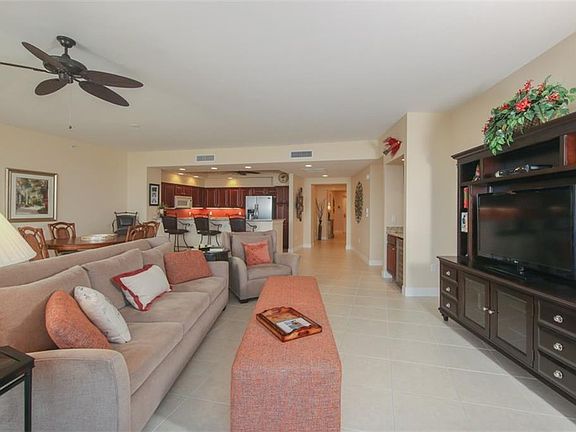 5th image of 3333 Sunset Key Cir Unit 106