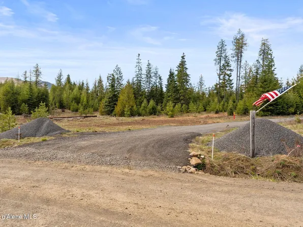 587 Sportsman Rd, Saint Maries, ID 83861