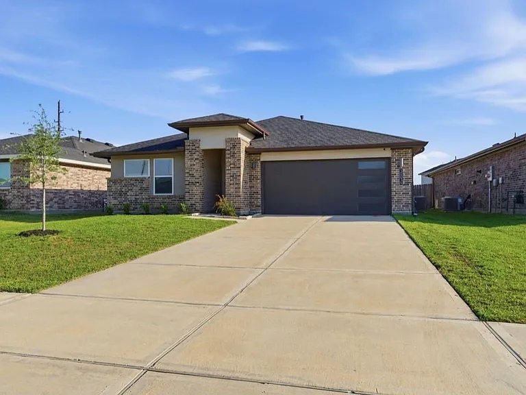 30034 Reagans Ranch Dr — Photo 2