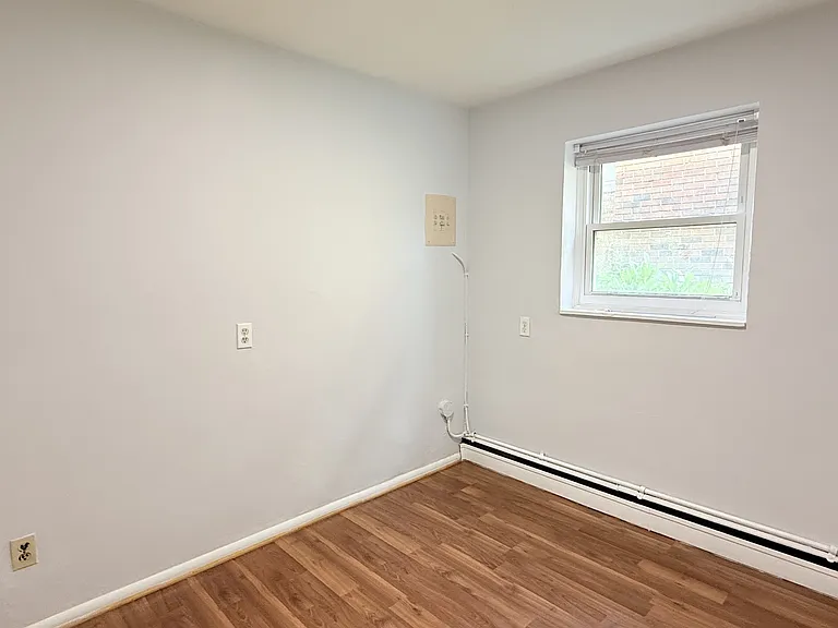 1590 Ouellette Ave #102 — Photo 10