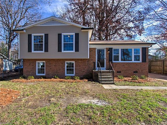 2nd image of 4107 Sacramento Dr
