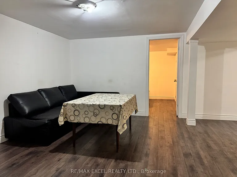 30 Marion Cres — Photo 6