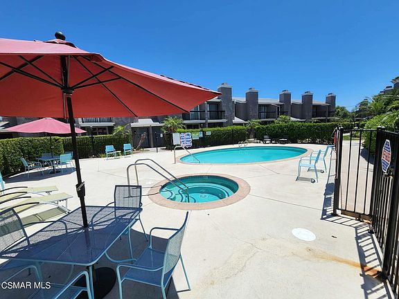 3rd image of 23545 Victory Blvd Unit 27