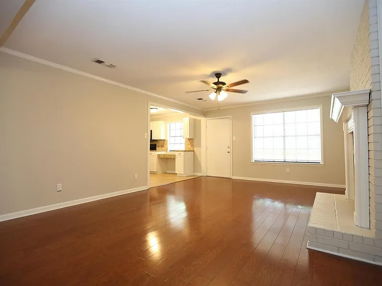 12406 Colleen Dr — Photo 3
