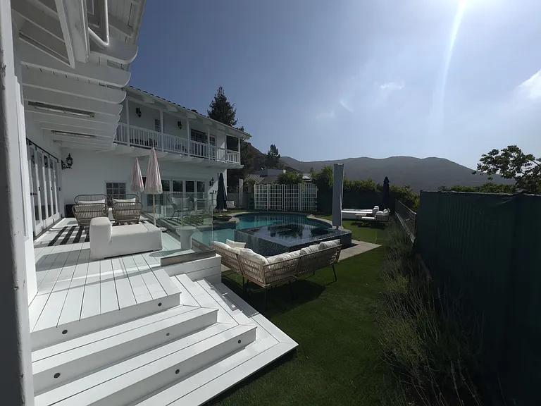 1423 Floresta Pl — Photo 6