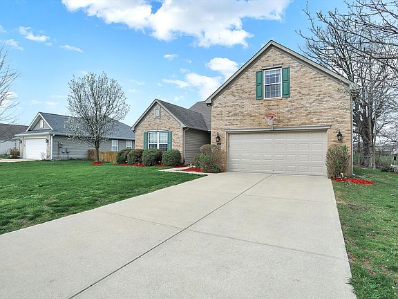 3rd image of 2492 McGregor Dr