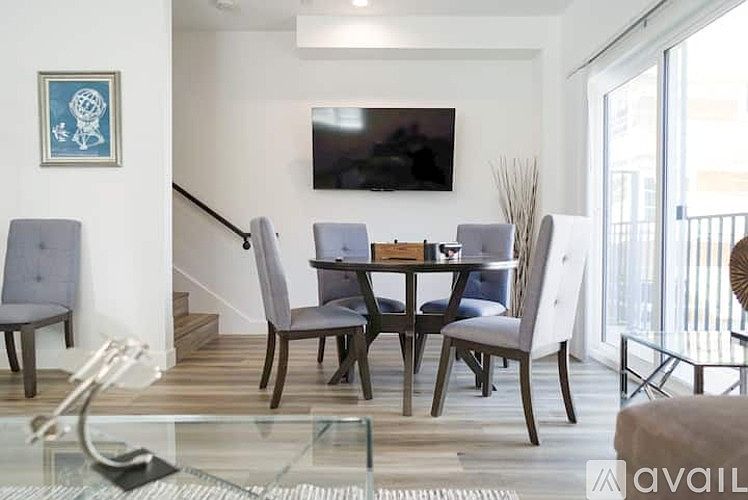 1st image of 4825 Riverton Ave #1