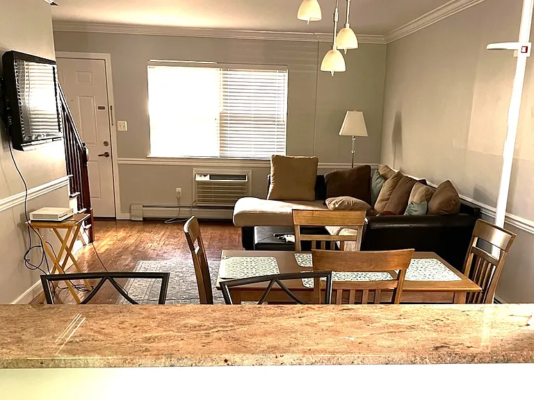 728 Greens Ave #14 — Photo 5