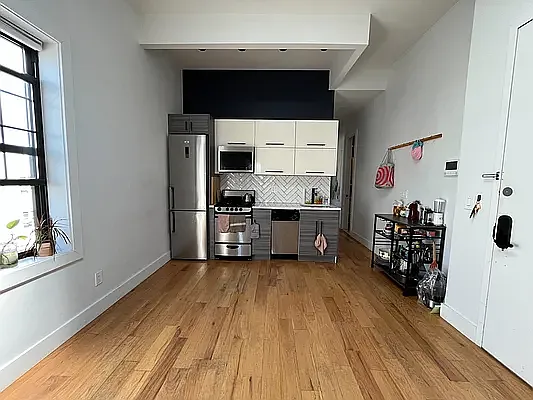 Rented by CW Realty Property Management LLC | media 2