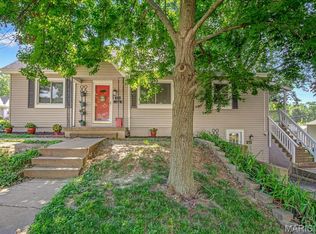 320 N Library St, Waterloo, IL 62298
