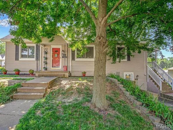 320 N Library St, Waterloo, IL 62298