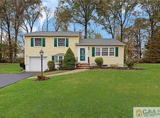 41 Crescent Dr, Whippany, NJ 07981