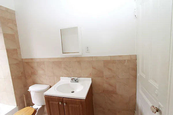 Rented by H.P. Greenfield Real Estate | media 7