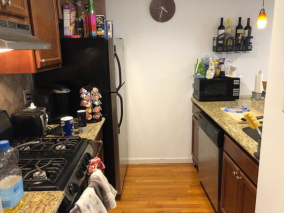 4th image of 325 S 12th St APT 301