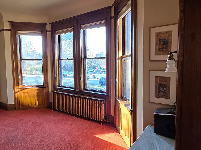 140 W Main St #1 — Photo 4
