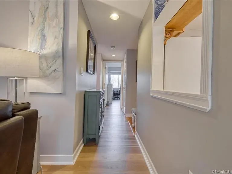 43 Brookwood Dr — Photo 3
