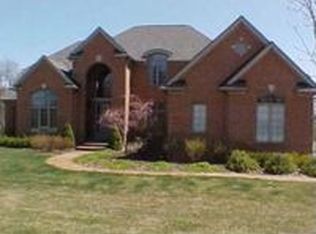 3231 Beach Lake Dr E, Milford, MI