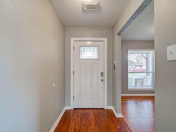 5th image of 9610 Serenata Court