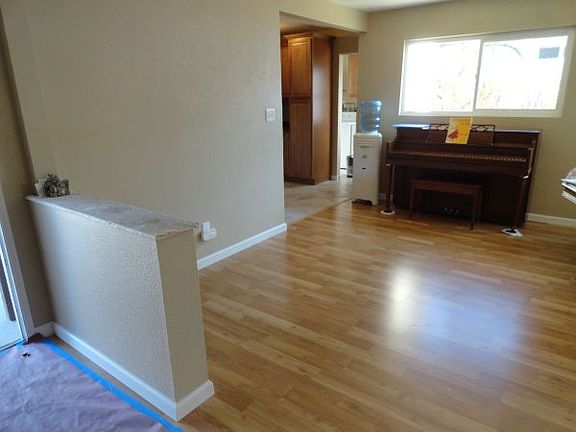 3rd image of 6361 Lake Como Ave