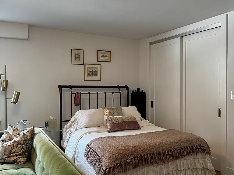 300 E 71st St #2D — Photo 5