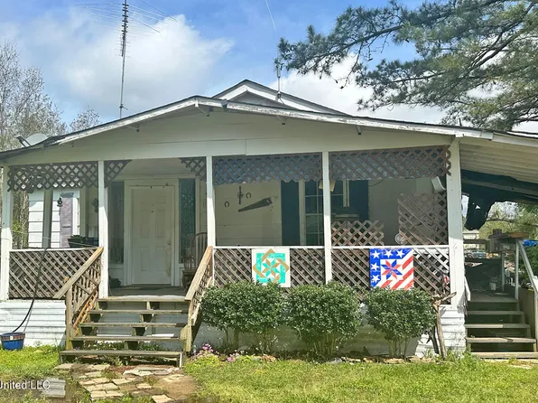 1802 S Davis St, Leakesville, MS 39451