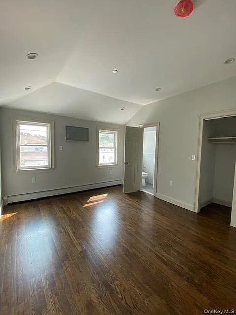 3 bed, 2.0 bath, 1928 sqft, $3,600 — Photo 4