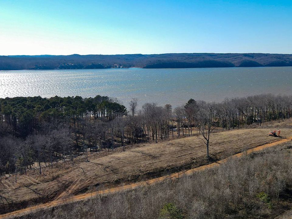 1st image of 14 Lake Bend Shores Dr