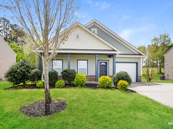 302 Anderson Ridge Dr, Albemarle, NC 28001