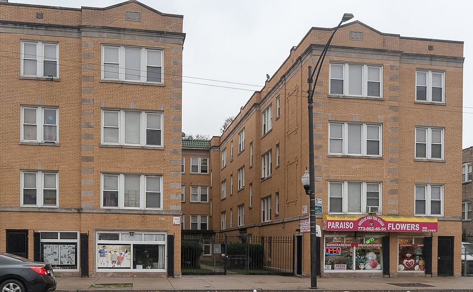1st image of 4209 W Fullerton Ave APT 1A
