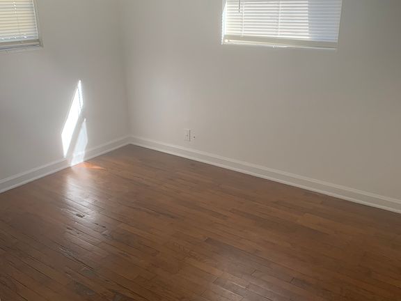 Den- no closet can be used as Bedroom or office