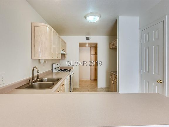 3rd image of 8401 Blue Island Ave
