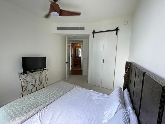 5th image of 1000 Auahi St #521