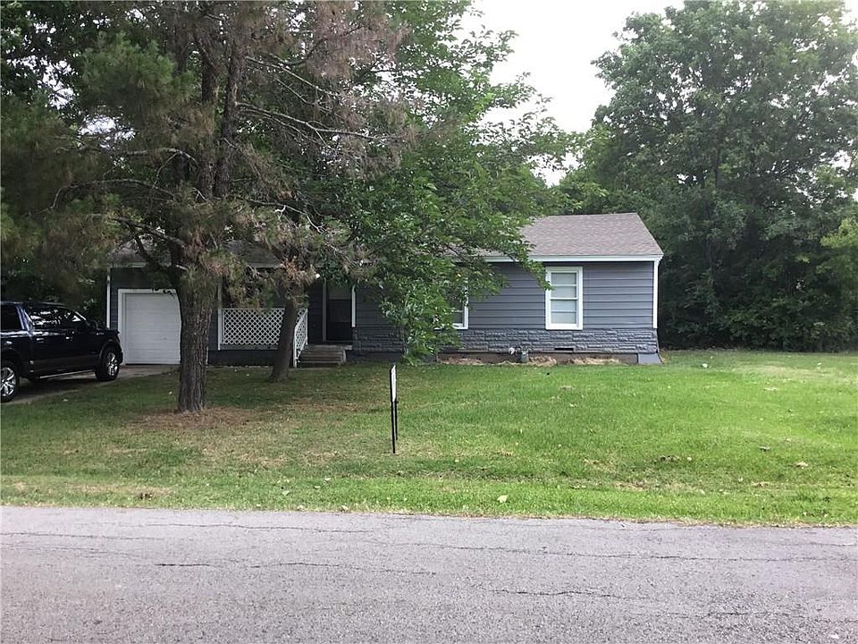 1st image of 11923 Badger Dr