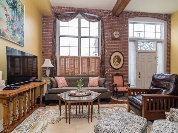 3 S Stone Mill Dr APT 213, Dedham, MA 02026