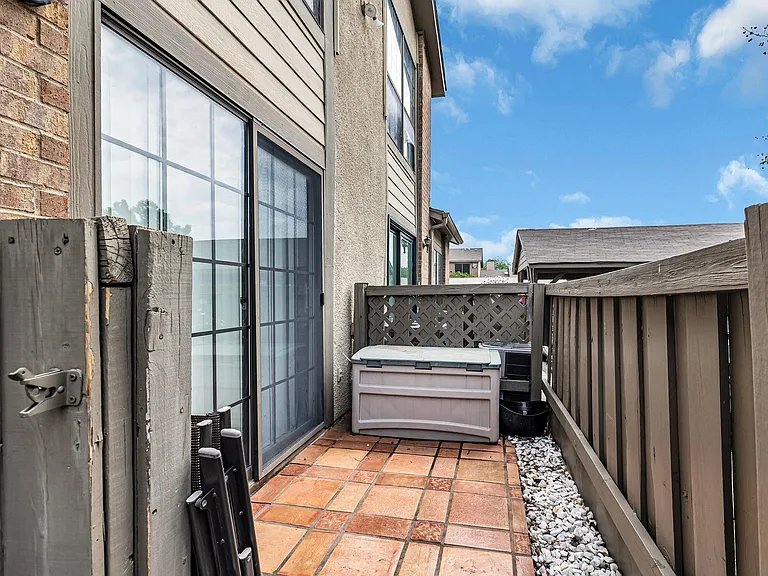 332 W Harwood Rd #B — Photo 25