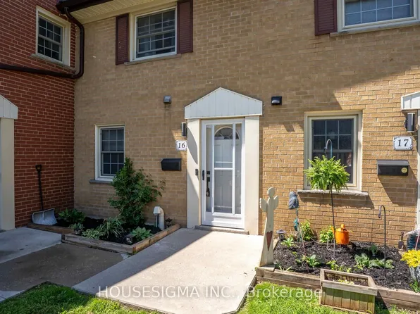 16 Arbour Glen Cres, London, ON N5Y 1Z9