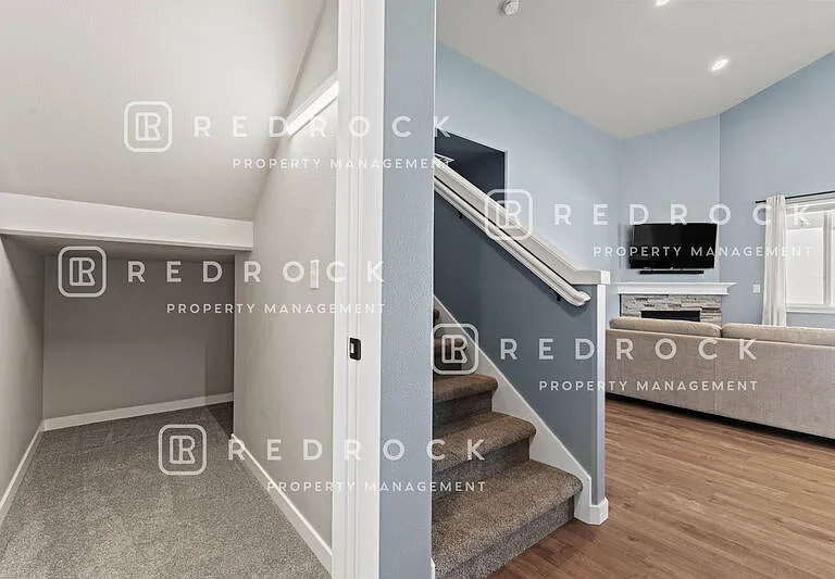 1725 N Meyers Ct — Photo 25