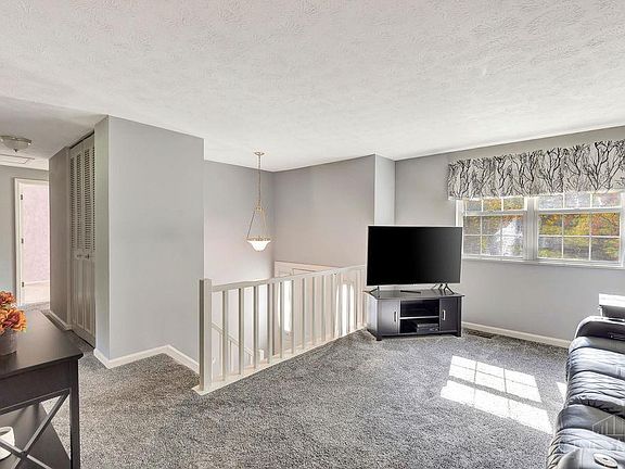 3rd image of 7812 Anson Ln