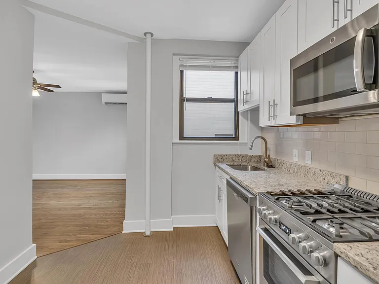 1440 Chapin St NW — Photo 14