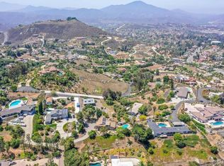 1050 Vista Sierra Dr, El Cajon, CA 92019