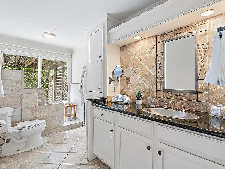 6205 S Indian River Dr — Photo 16