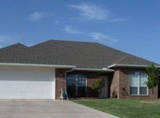 605 Peacock Ln, Altus, OK 73521